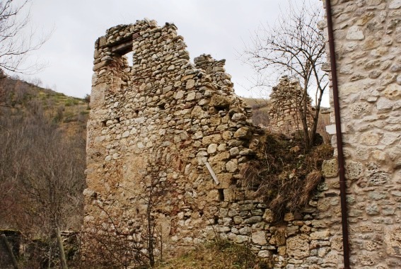 Valle del Vasto (Aq): ruderi nella Masseria Cappelli