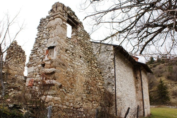 Valle del Vasto (Aq): ruderi nella Masseria Cappelli