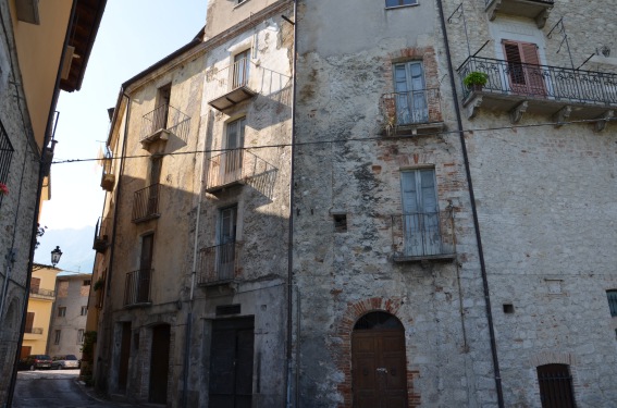 Isola del Gran Sasso (Te): centro storico