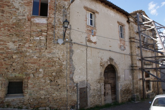 Casa natale di Melchiorre Delfico e Chiesa di S. Giuseppe a Leognano