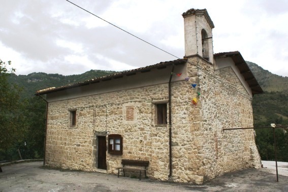 Chiesa della Madonna delle Grazie a Macchia da Borea di Valle Castellana (Te)