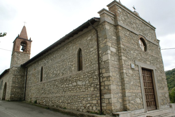 Macchia da Sole di Valle Castellana (Te): Chiesa di S. Giovanni Battista