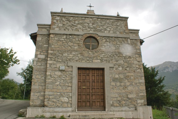 Macchia da Sole di Valle Castellana (Te): Chiesa di S. Giovanni Battista