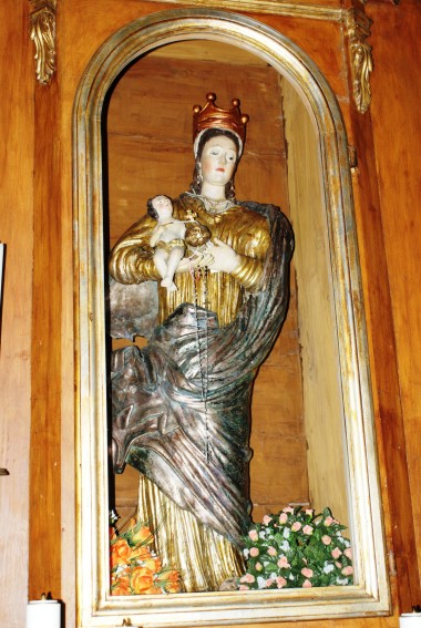 Chiesa della Madonna della Tibia a Crognaleto (Te): statua lignea.