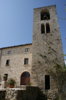 Abbazia di Montesanto a Civitella del Tronto: la torre campanaria