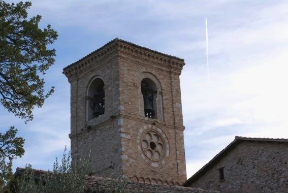 Chiesa della Madonna degli Angeli a Mosciano S.Angelo: campanile