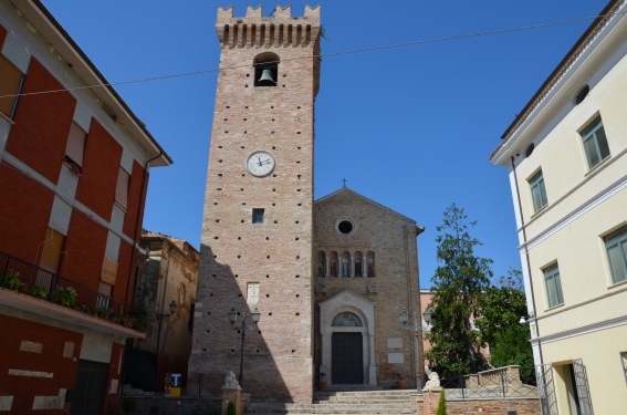 Chiesa di S.Michele Arcangelo e Torre Acquaviva a Mosciano S.Angelo (Te)