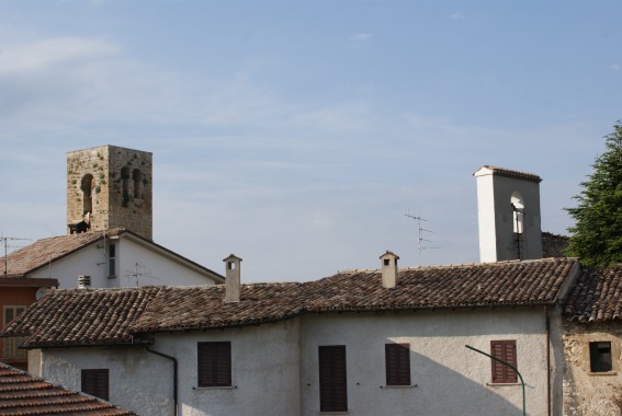 Torre Melatina e campanile della chiesa a Nocella dei SS.Mariano e Giacomo di Campli