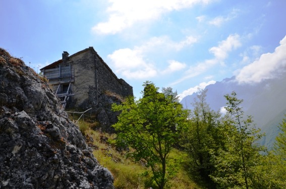 Eremo di S.Maria di Pagliara - Isola del G.Sasso (Te)