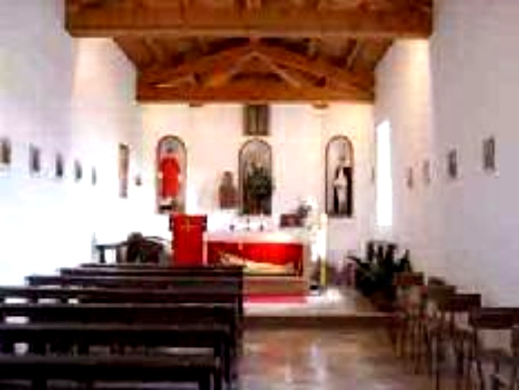 Chiesa di S.Leonardo a Paranesi di Rocca S.Maria (Te) [Fonte: dal Web]