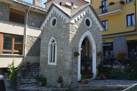 Chiesa ai Caduti a Pietracamela (Te)