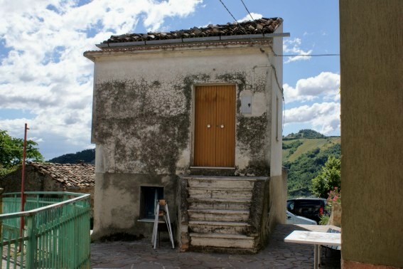 Poggio delle Rose di Cermignano (Te): costruzioni antiche