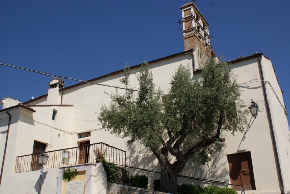 Chiesa di S. Vittorino a Poggio San Vittorino (Teramo)