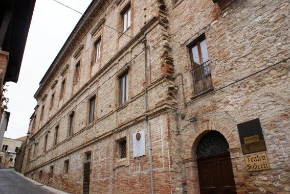 Ripattoni di Bellante (Te): Palazzo Saliceti