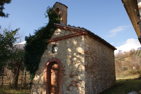 Chiesa di S.Giuseppe (propriet Lera) a Rocche di Civitella (Te)