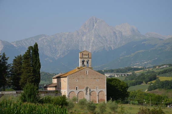 Chiesa di S.Maria a Ronzano di Castel Castagna (Te)