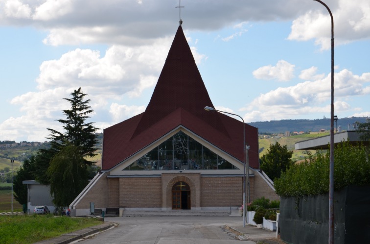 Chiesa nuova di S.Lucia a Santa Lucia di Roseto degli Abruzzi (Te)