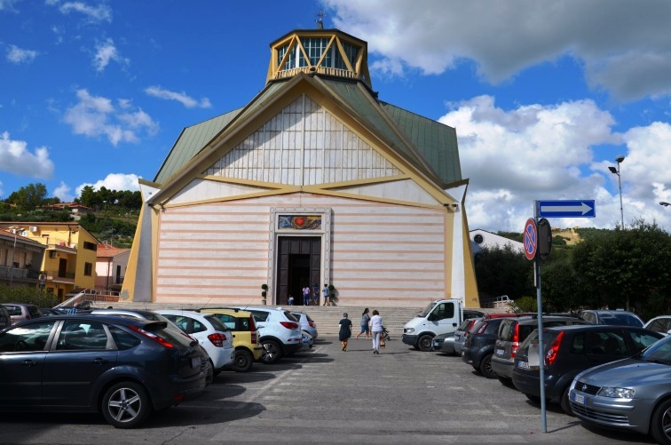 Chiesa del Sacro Cuore a Roseto degli Abruzzi (Te)