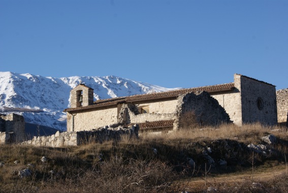 La Chiesa della Madonna del Castello nel Castello-recinto di S.Eusanio Forconese (Aq)