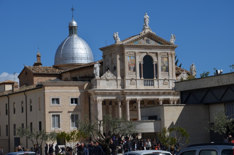 Santuario di S.Gabriele a San Gabriele di Isola del G.Sasso (Te)