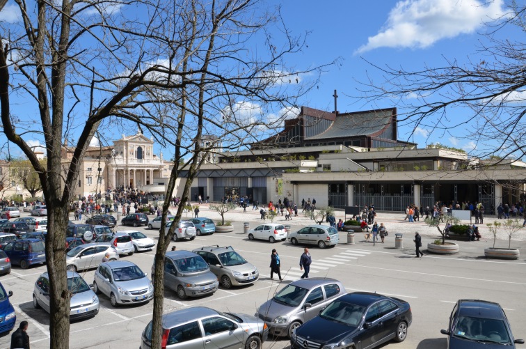 Nuovo Santuario di S.Gabriele dell'Addolorata a San Gabriele (Te)