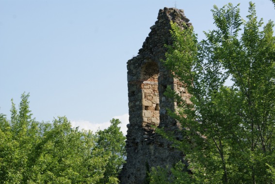 S. Giovanni in Pergulis: ruderi del campanile a vela