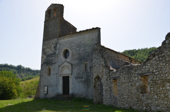 Chiesa di S.Giovanni ad Insulam di Isola del G.Sasso (Te)