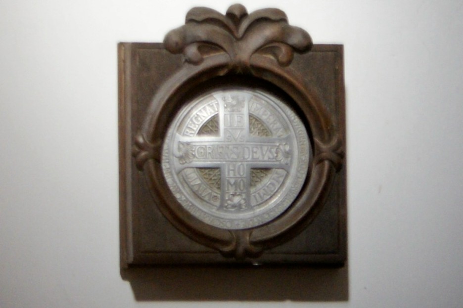 Chiesa di S. Pietro a San Pietro ad Lacum di Teramo: Croce delle Indulgenze del 1901