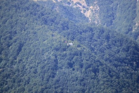 L'Eremo di Santa Colomba tra i monti sopra Isola del G.Sasso (Te)