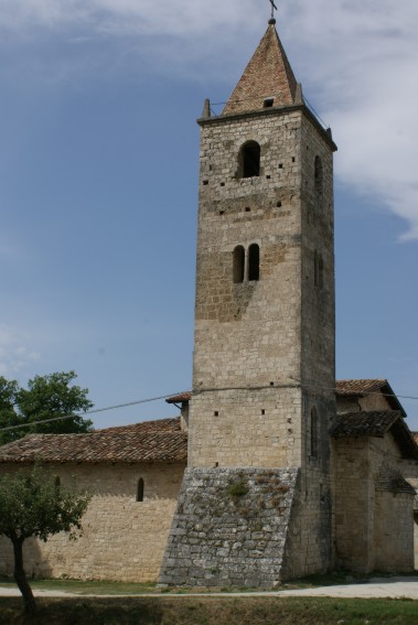 Cesano: torre campanaria della Chiesa di Santa Rufina, antica torre di avvistamento