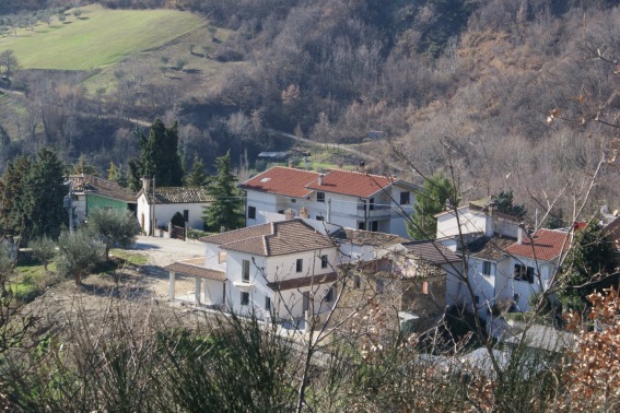 Sciusciano (Teramo) dal colle soprastante