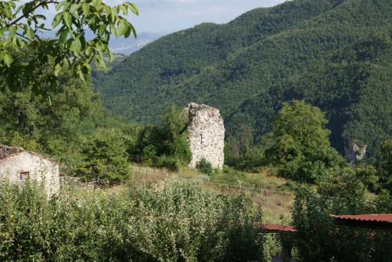 Scorzoni di Torricella Sicura (Te): Monastero di S.Giovanni a Scorzone