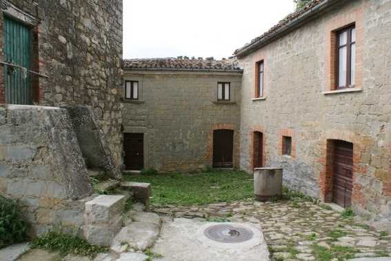 Chiesa del SS.moSalvatore a Serra di Rocca S.Maria (Te)