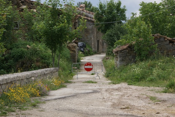 Serra: il borgo  precluso alle auto