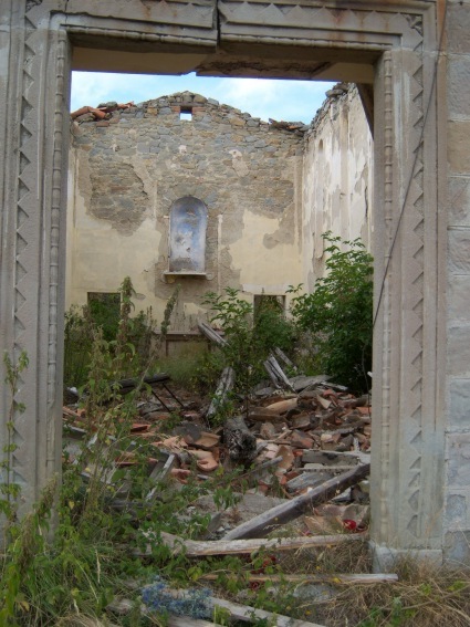 Chiesa del SS.Salvatore a Serra di Rocca S.Maria (Te)