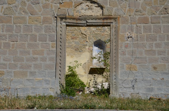 Chiesa del SS.Salvatore a Serra di Rocca S.Maria (Te)