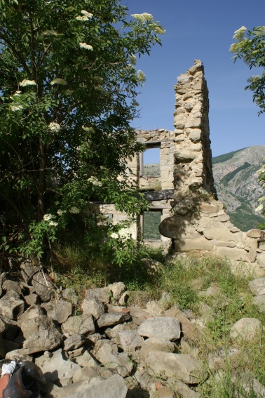 Settecerri di Valle Castellana (Te): ruderi