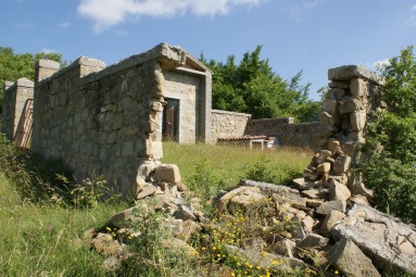 Tavolero: il cimitero