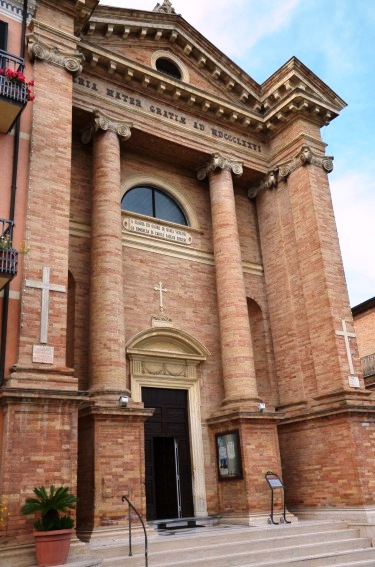 Chiesa della Madonna delle Grazie a Torano Nuovo (Te)