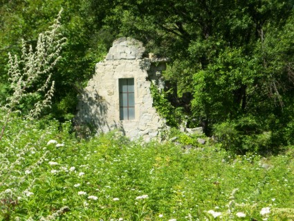 Valle Pezzata: ruderi