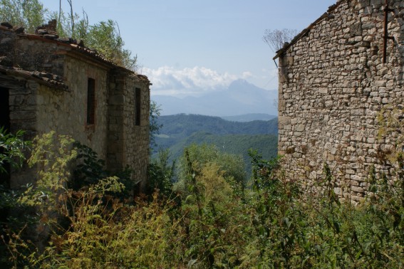 Valle Piola di Torricella Sicura (Te): panorama sul Gran Sasso