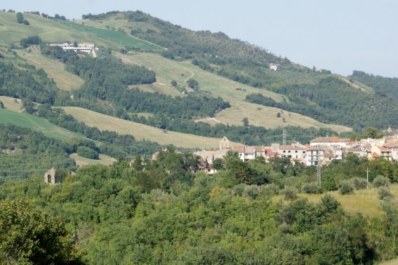 Valle S.Giovanni di Teramo: il campanile della Chiesa della Madonna della Neve e quello di S.Giovanni in Pergulis