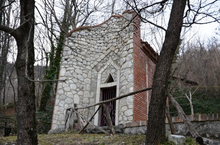 Cappella di S.Rocco a Varano di Isola del Gran Sasso (Te)