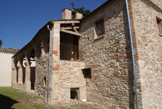 Chiesa di S.Massimo in Varano a Torano Nuovo (Te)