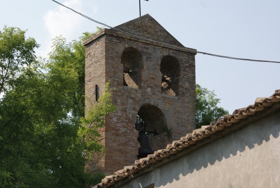 Chiesa di S.Martino a Villa Penna Bassa di Bellante: campanile