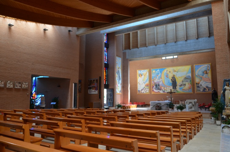 Chiesa di S.Gabriele dell'Addolorata a Villa Rosa di Martinsicuro (Te)